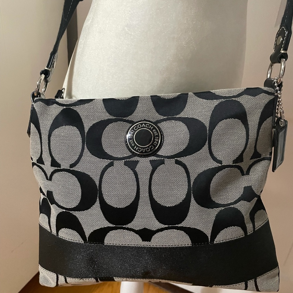 New Coach Signature Crossbody Black